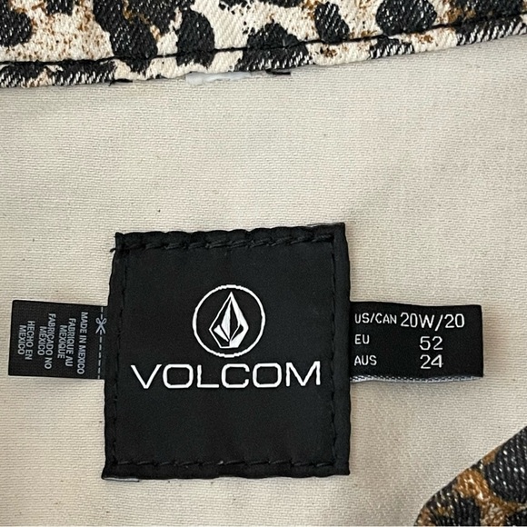 Volcom Women's Super Stoney Cropped Boxy Denim Jacket in leopard Print preppy - Picture 11 of 14
